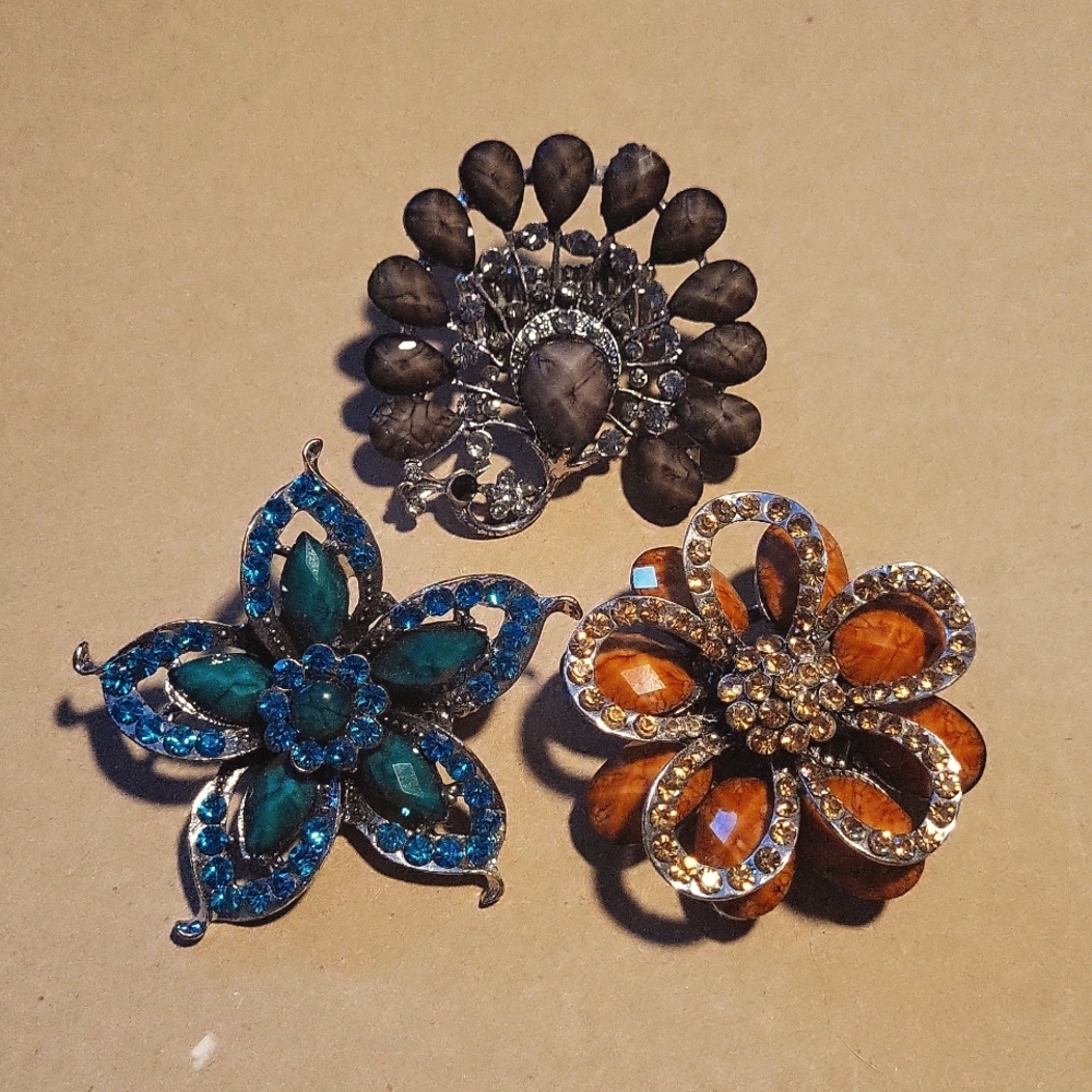 3 Women's Rings